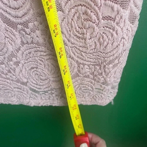 Pink‎ Blush Floral Lace Dress EUC - Picture 6 of 7